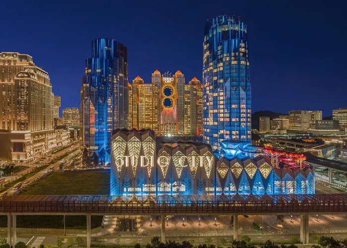 W - Macau